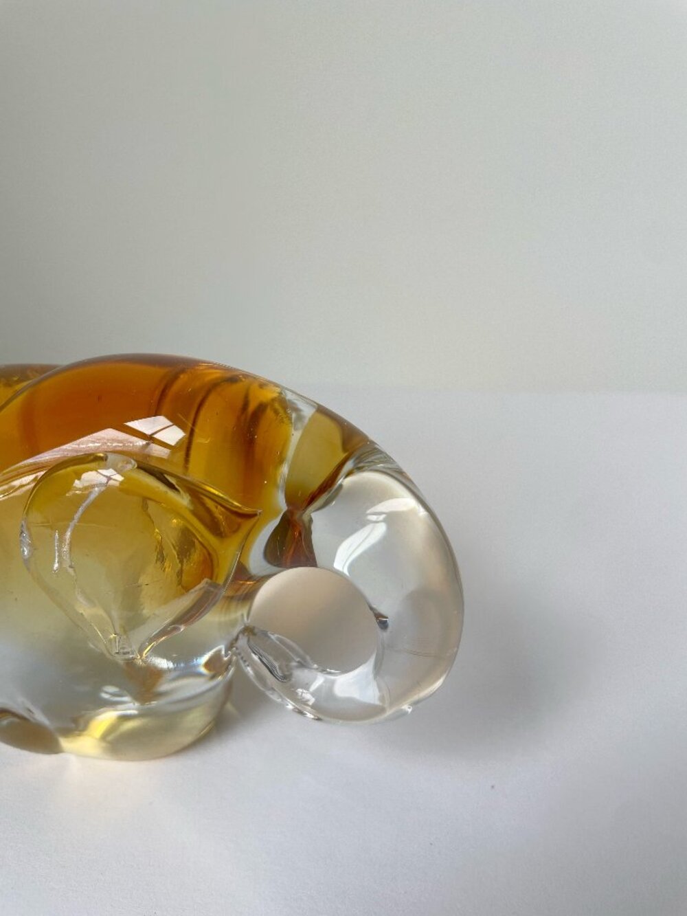 Art Glass Elephant Figurine Modern Clear Glass Paperweight Decor - Picture 3 of 9